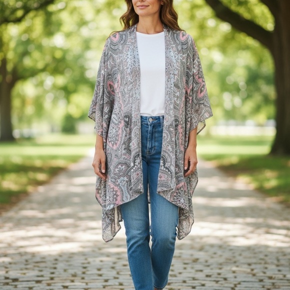 American Eagle Outfitters Sweaters - American Eagle Boho Paisley kimono sheer lightweight cardigan Open-Front Shrug